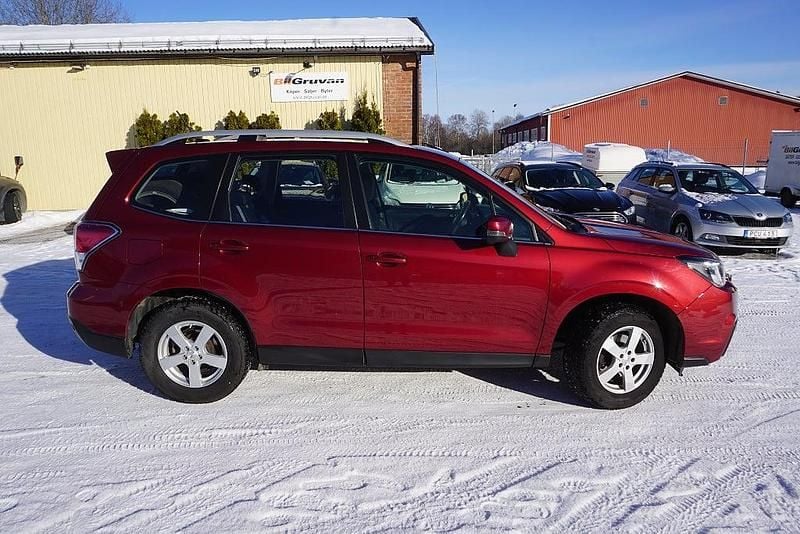 Begagnad Subaru Forester 150 HK (110 kW) 2016 Röd SUV