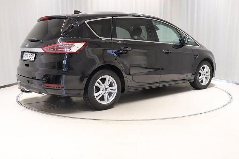 Begagnad Ford S-MAX S 150 HK (110 kW) 2020 Svart Minibuss