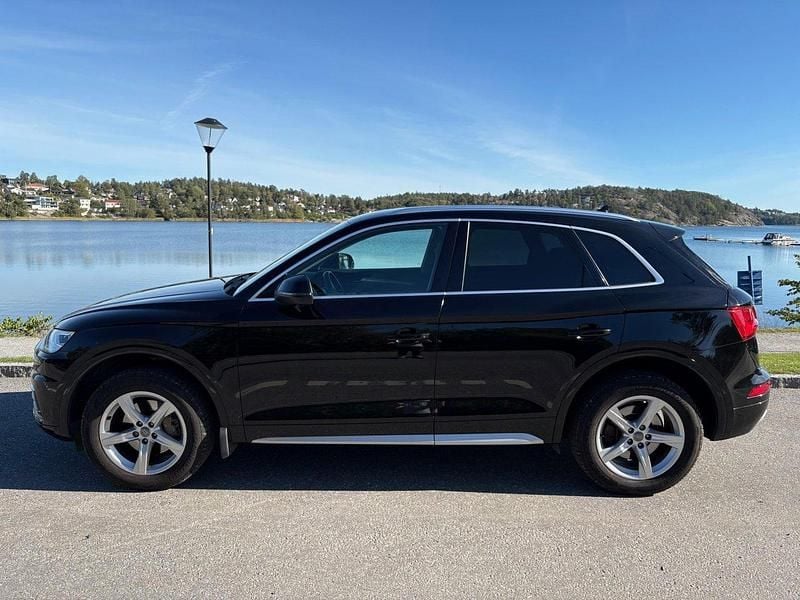 Svart Begagnad 2019 Audi Q5 Comfort SUV | 329 000 kr (Marknadspris) - Bild 1/4