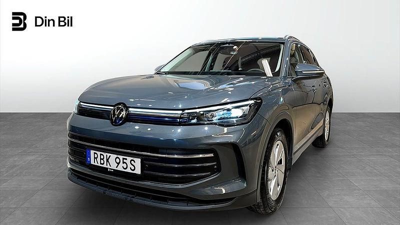 Mörkgrå Begagnad 2024 VW Tiguan Edition SUV | 369 900 kr (Lite dyr) - Bild 1/4
