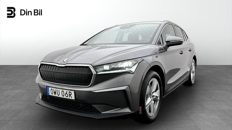 Grå Begagnad 2023 Skoda Enyaq iV SUV | 404 900 kr (Bra pris) - Bild 1/4