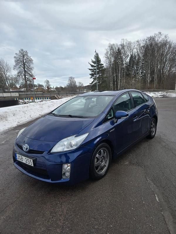 Begagnad Toyota Prius 136 HK (100 kW) 2010 Halvkombi