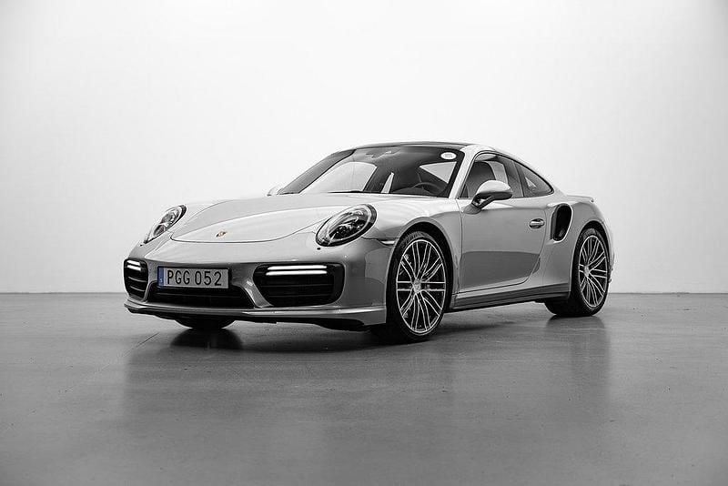 Silver (gt silver metallic) Begagnad 2017 Porsche 991 Sportkupé | 1 479 000 kr - Bild 1/4
