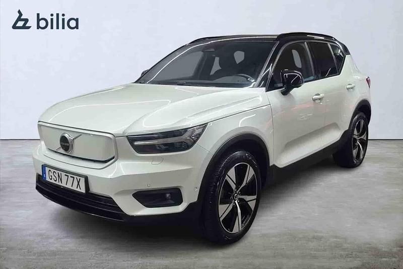 Vit Begagnad 2022 Volvo XC40 SUV | 389 000 kr - Bild 1/1