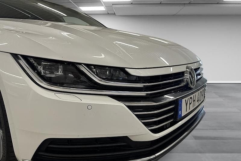 Begagnad VW Arteon GTS 240 HK (176 kW) 2017 Vit Halvkombi