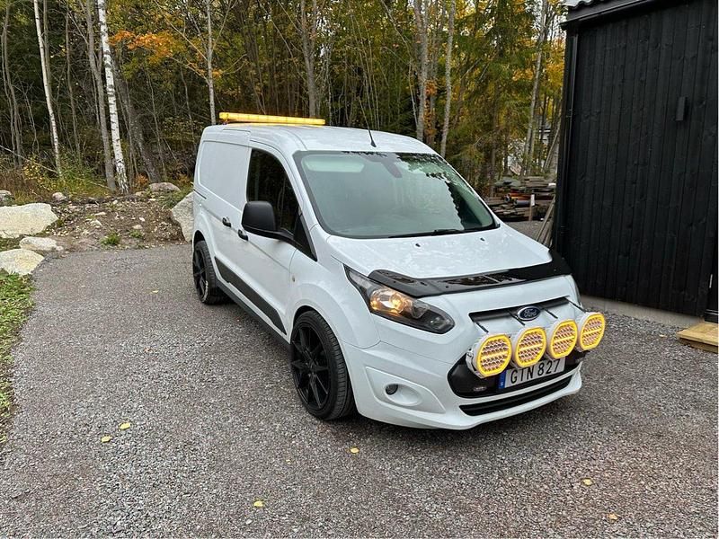 Vit Begagnad 2015 Ford Transit | 69 000 kr (Marknadspris) - Bild 1/4