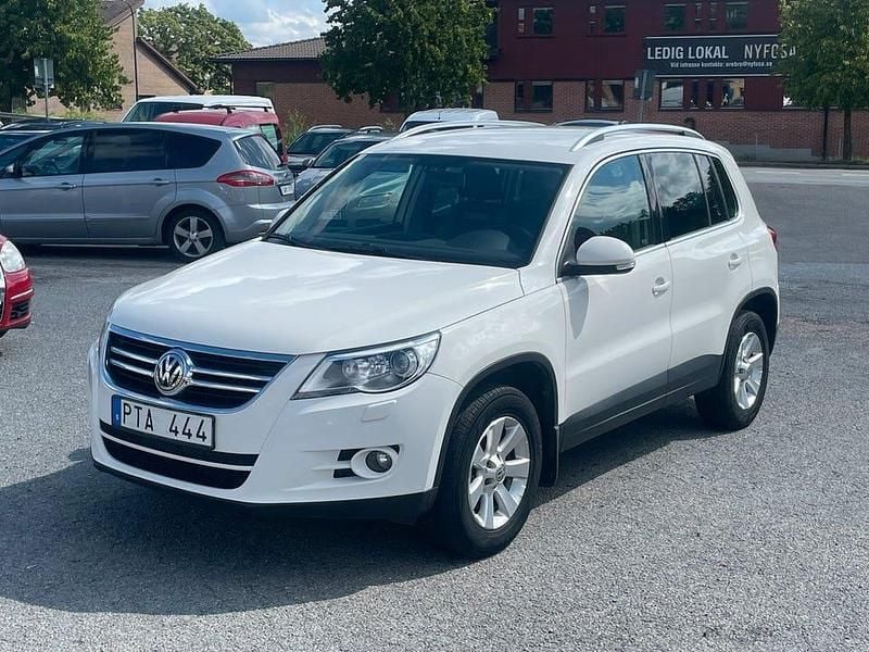 Begagnad VW Tiguan Sportline 200 HK (147 kW) 2008 Vit SUV