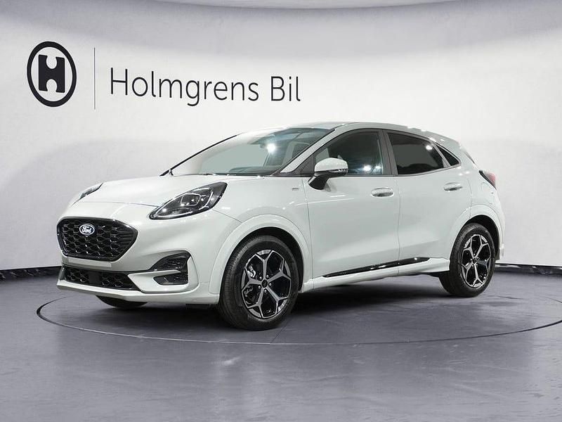 Grå Ny 2025 Ford Puma ST-Line SUV | 299 800 kr (Marknadspris) - Bild 1/4