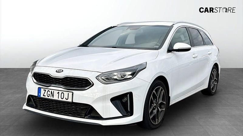 Vit Begagnad 2019 Kia Ceed GT-Line Halvkombi | 179 900 kr (Superpris) - Bild 1/4
