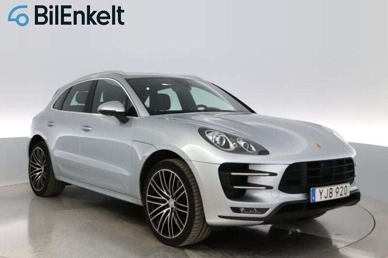 Silver Begagnad 2016 Porsche Macan Turbo Performance Package SUV | 469 900 kr - Bild 1/4