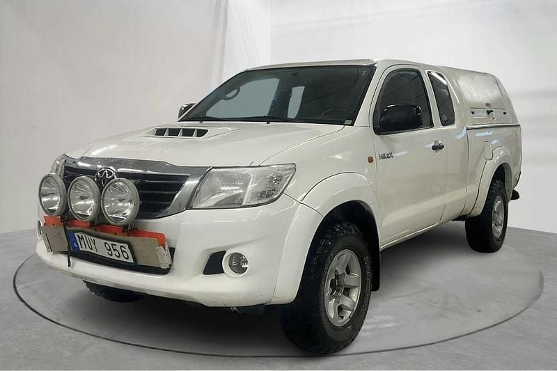 Vit Begagnad 2012 Toyota HiLux Pickup | 119 000 kr (Superpris) - Bild 1/4