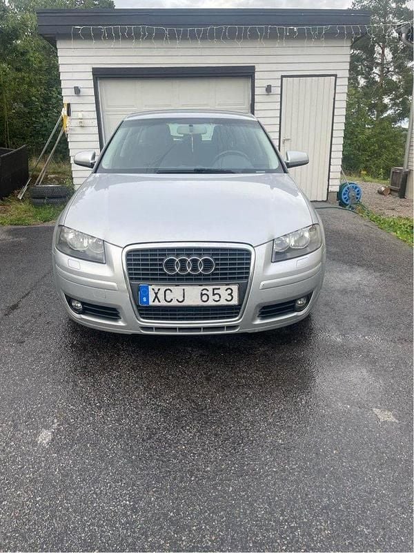 Silver Begagnad 2006 Audi A3 Sportback Halvkombi | 30 900 kr (Superpris) - Bild 1/4