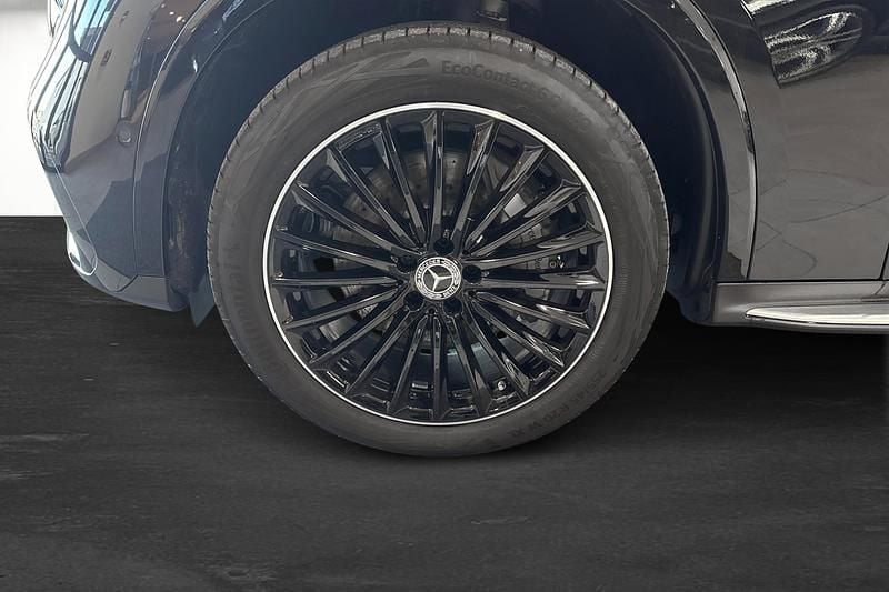Begagnad Mercedes GLC300e 197 HK (144 kW) 2025 Svart Halvkombi