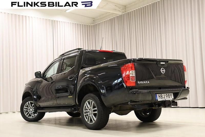 Begagnad Nissan Navara 360º 190 HK (139 kW) 2019 Svart (svart metallic) Pickup