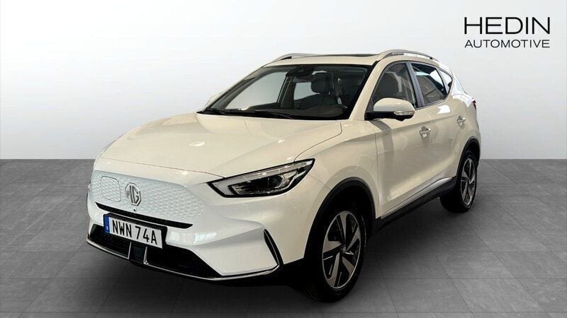 Vit (white) Begagnad 2021 MG ZS Luxury Sedan | 249 900 kr (Superpris) - Bild 1/4