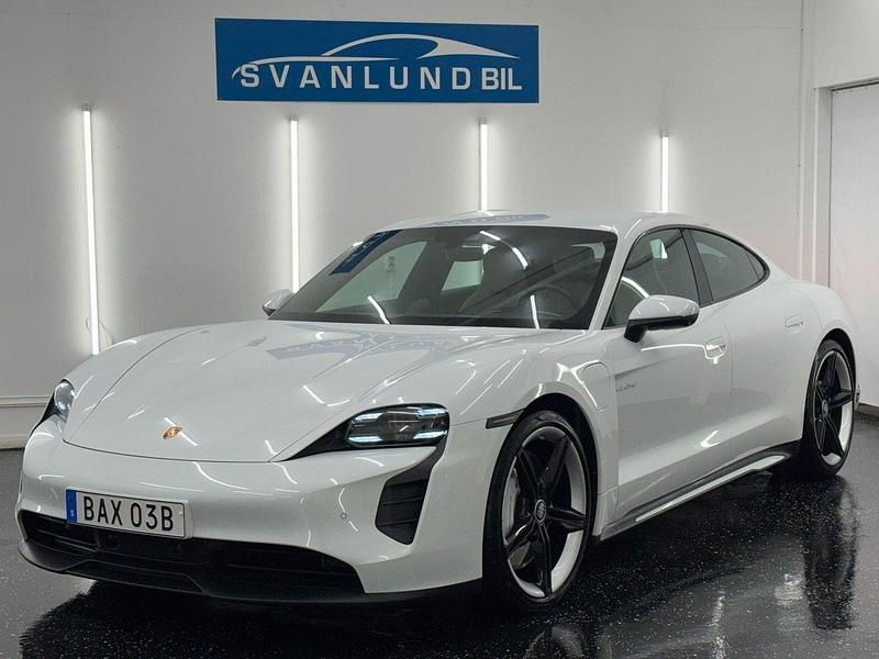 Vit Begagnad 2021 Porsche Taycan 4S Sedan | 689 800 kr (Superpris) - Bild 1/4
