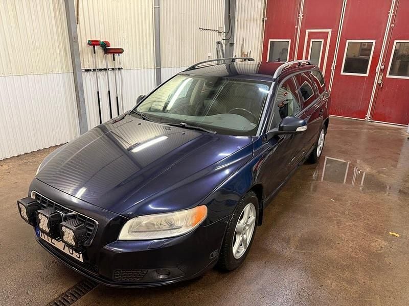 Begagnad 2009 Volvo V70 Momentum Kombi | 60 000 kr (Bra pris) - Bild 1/4