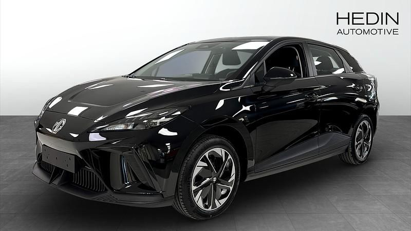 Svart Begagnad 2024 MG MG4 EV Halvkombi | 307 990 kr (Lite dyr) - Bild 1/4