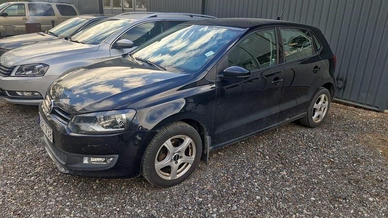 Svart Begagnad 2011 VW Polo Halvkombi | 44 900 kr (Marknadspris) - Bild 1/4