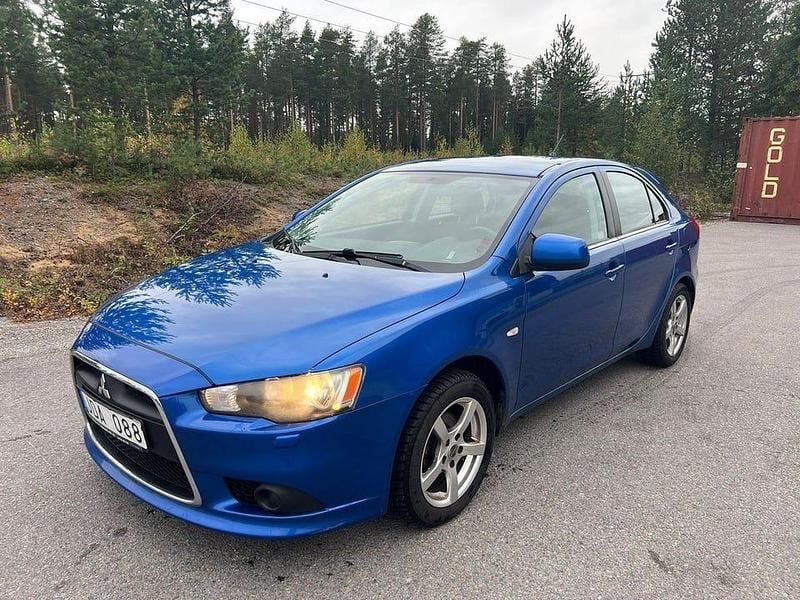 Ljusblå (blå) Begagnad 2009 Mitsubishi Lancer Sportback Halvkombi | 49 900 kr - Bild 1/4
