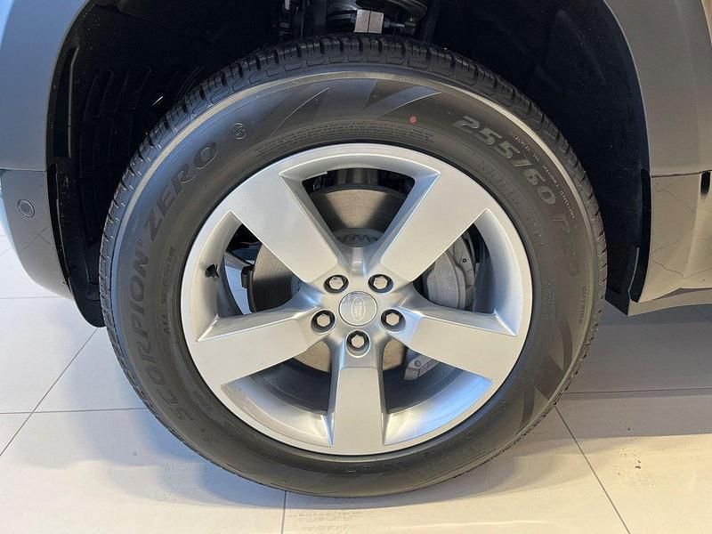 Ny Land Rover Defender SE Dynamic 300 HK (220 kW) 2025 Brun (gondwana stone metallic) SUV