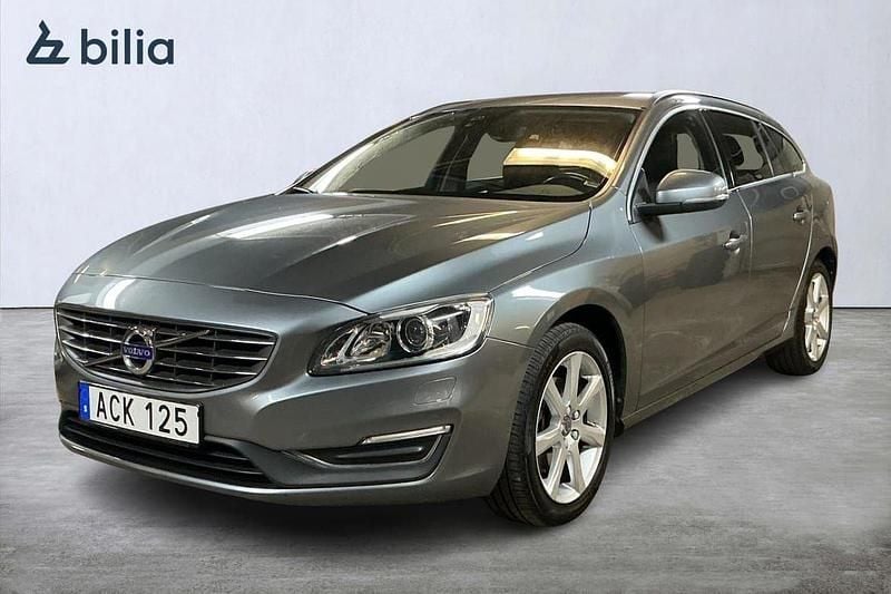 Grå Begagnad 2017 Volvo V60 Business Edition Kombi | 179 900 kr (Marknadspris) - Bild 1/3