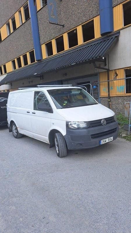 Vit Begagnad 2013 VW T5 Van | 65 100 kr (Bra pris) - Bild 1/1