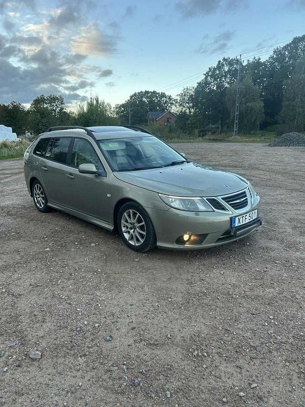 Grön Begagnad 2008 Saab 9-3 Vector Kombi | 30 000 kr (Marknadspris) - Bild 1/4