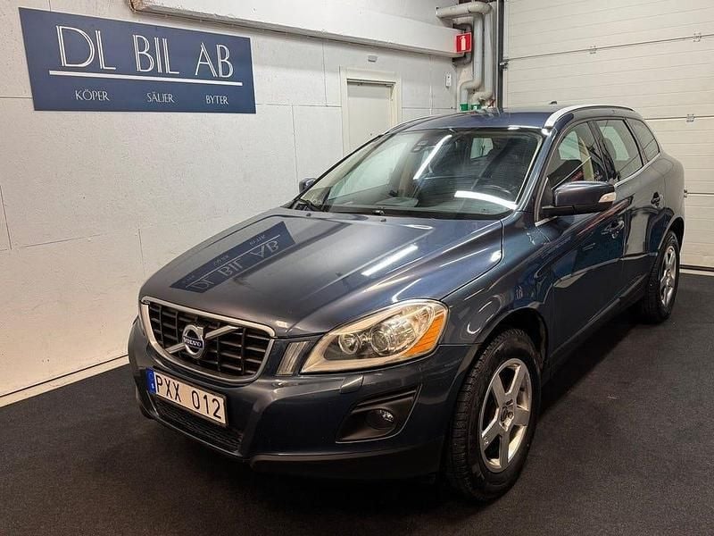 Blå Begagnad 2010 Volvo XC60 Summum SUV | 98 900 kr (Bra pris) - Bild 1/4