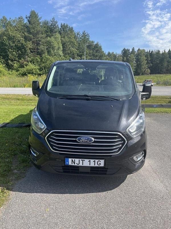 Svart Begagnad 2021 Ford Tourneo Custom Minibuss | 175 000 kr (Bra pris) - Bild 1/4
