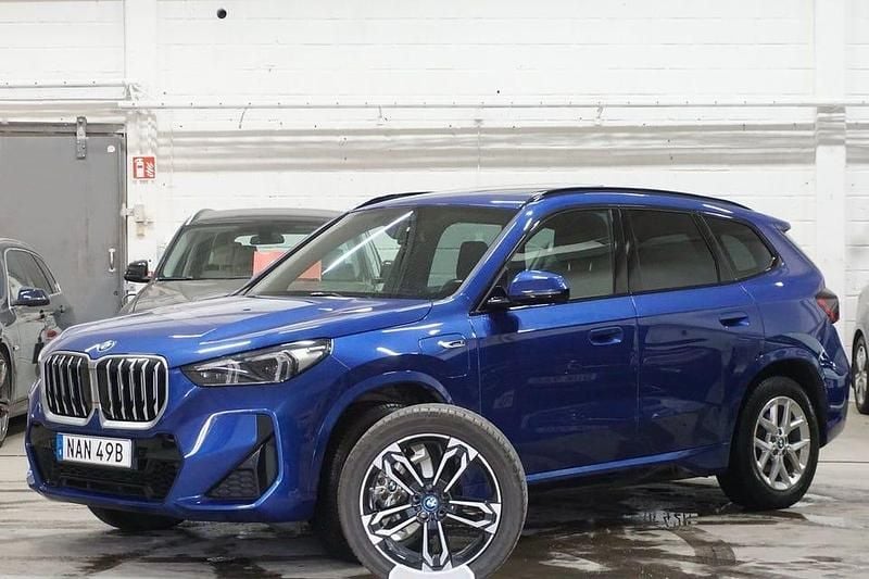 Blåmetallic Begagnad 2023 BMW X1 M Sport SUV | 415 000 kr (Bra pris) - Bild 1/4