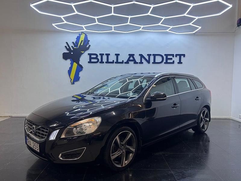 Svart Begagnad 2010 Volvo V60 Summum Kombi | 79 900 kr (Lite dyr) - Bild 1/4
