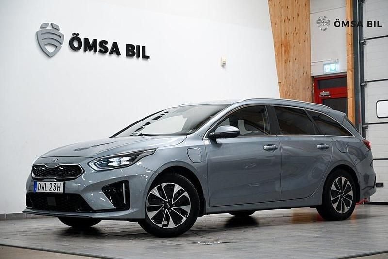 Grå Begagnad 2021 Kia Ceed Advance Halvkombi | 204 800 kr (Bra pris) - Bild 1/4