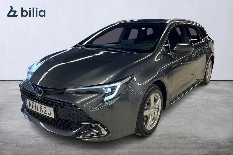 Begagnad Toyota Corolla Style 141 HK (103 kW) 2024 Grå Kombi