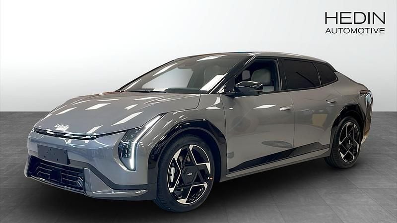 Ny 2026 Kia EV4 GT-Line Halvkombi | 590 648 kr - Bild 1/4