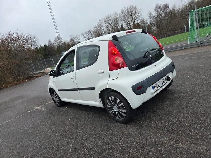 Begagnad 2012 Peugeot 107 Halvkombi | 32 900 kr (Bra pris) - Bild 1/4