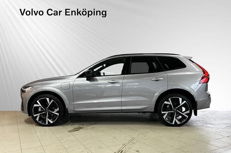 Begagnad Volvo XC60 350 HK (257 kW) 2025 Silver SUV