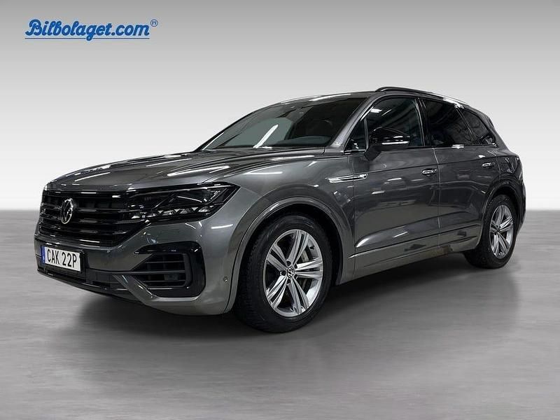 Grå Begagnad 2021 VW Touareg R SUV | 499 000 kr (Marknadspris) - Bild 1/4