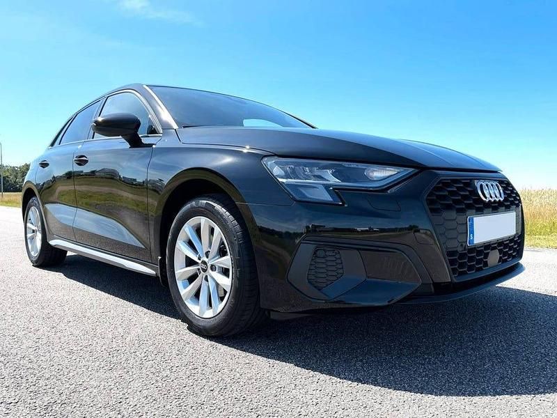 Begagnad Audi A3 Proline 150 HK (110 kW) 2023 Svart brilliantsvart solid Halvkombi
