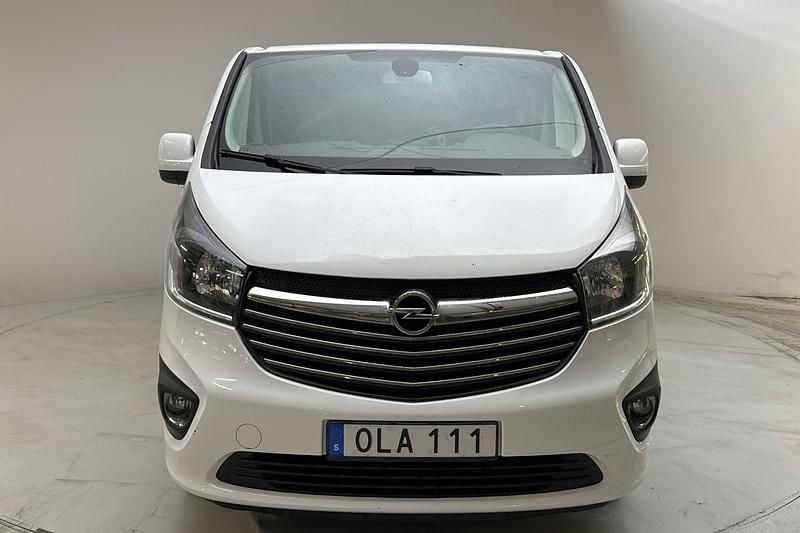 Begagnad Opel Vivaro 125 HK (91 kW) 2017 Vit Minibuss