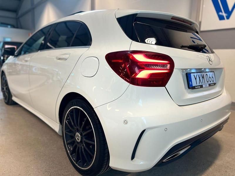 Begagnad Mercedes A200 AMG 136 HK (100 kW) 2017 Vit Halvkombi