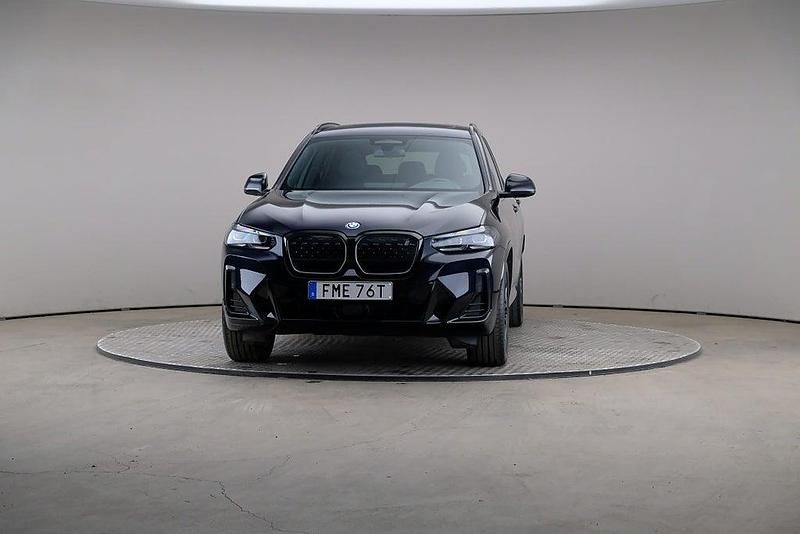 Begagnad BMW iX3 M Sport 210 kW (286 HK) 2022 Svart SUV