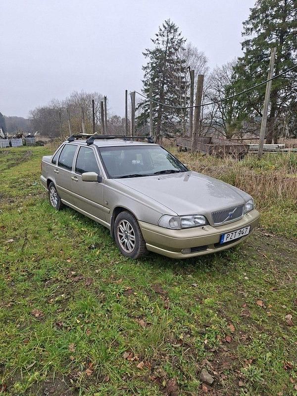 Begagnad 2000 Volvo S70 Sedan | 12 000 kr (Marknadspris) - Bild 1/1