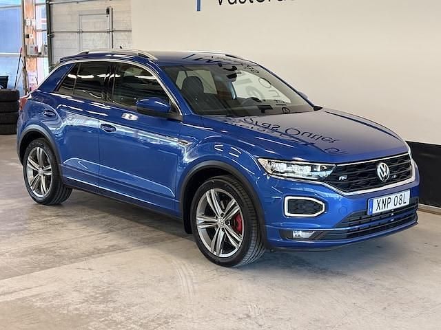 Blå (ravennablue metallic) Begagnad 2020 VW T-Roc GT SUV | 269 900 kr (Marknadspris) - Bild 1/4