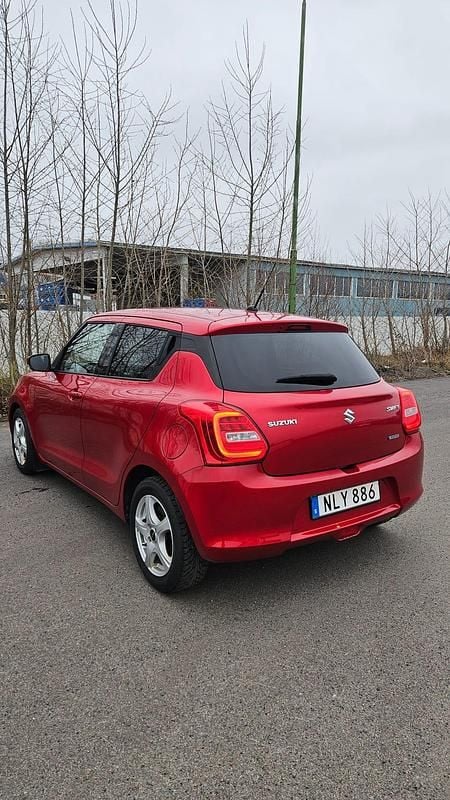Begagnad Suzuki Swift 90 HK (66 kW) 2017 Halvkombi