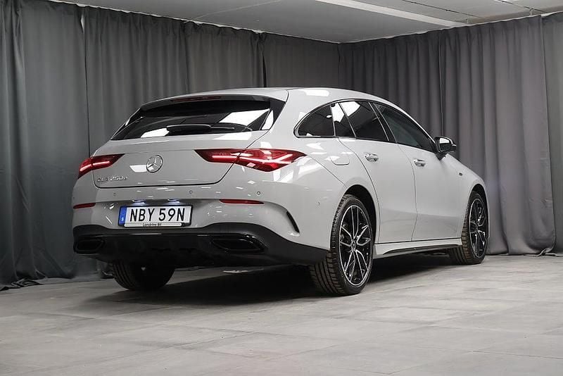 Begagnad Mercedes CLA250 Shooting Brake 2026 Grå Kombi