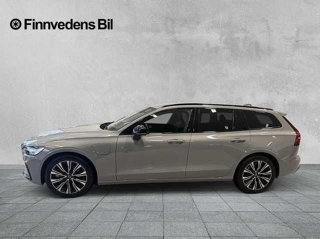 Begagnad Volvo V60 349 HK (256 kW) 2026 Grå Kombi