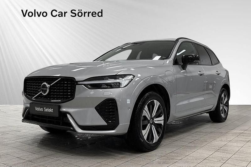 Silver Begagnad 2023 Volvo XC60 Plus SUV | 539 900 kr (Marknadspris) - Bild 1/3