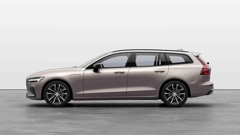 Grå Ny 2025 Volvo V60 Plus Kombi | 569 900 kr - Bild 1/1