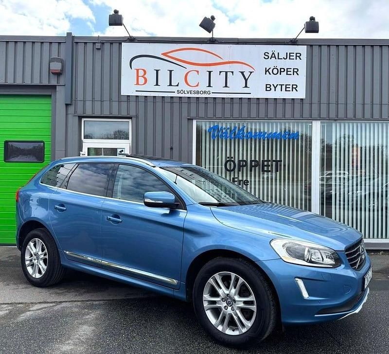 Blå Begagnad 2015 Volvo XC60 Summum SUV | 159 900 kr (Bra pris) - Bild 1/4